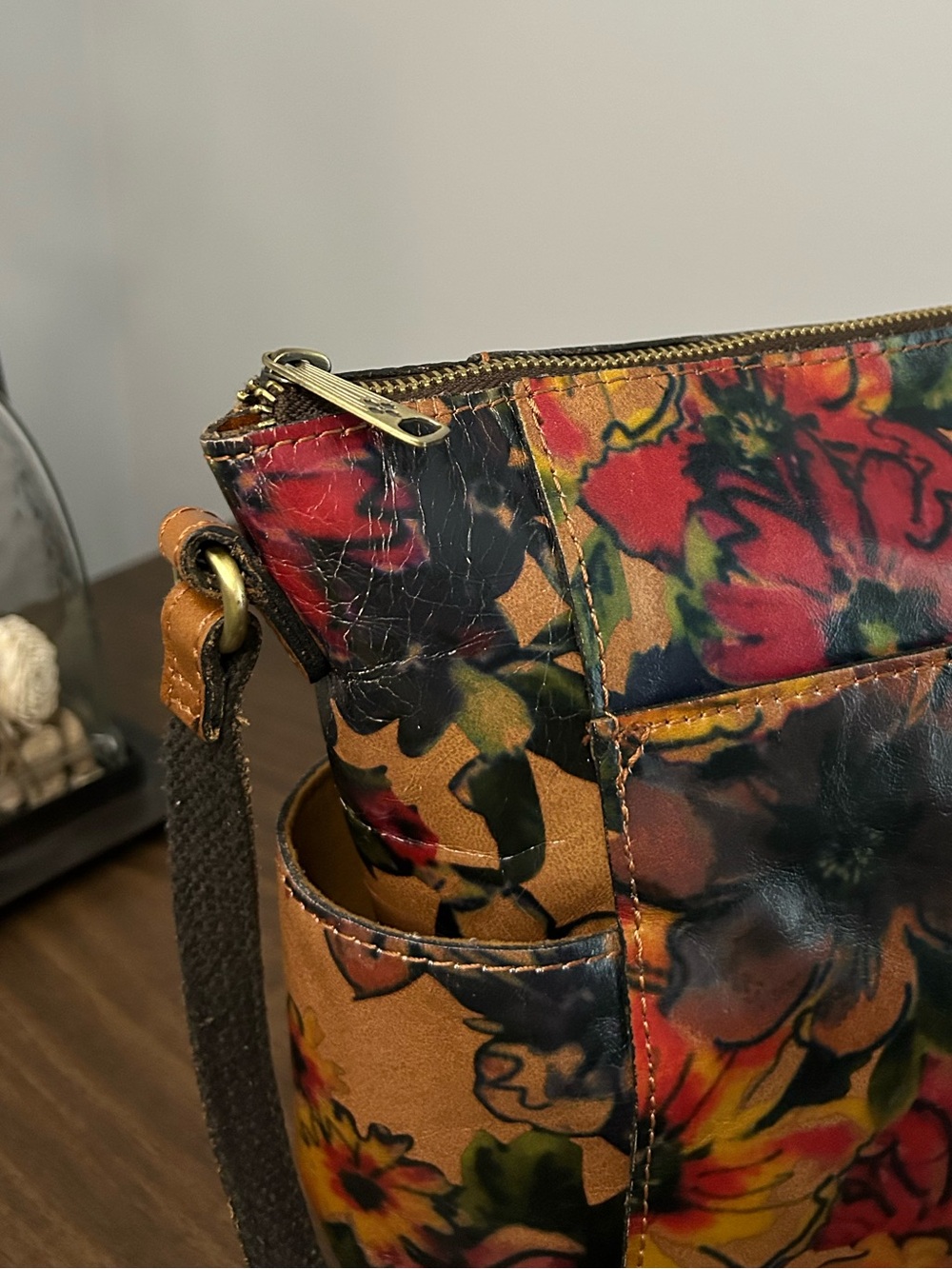Patricia Nash Avely Summer Drawing Floral Leather Shoulder Bag - Picture 9 of 11